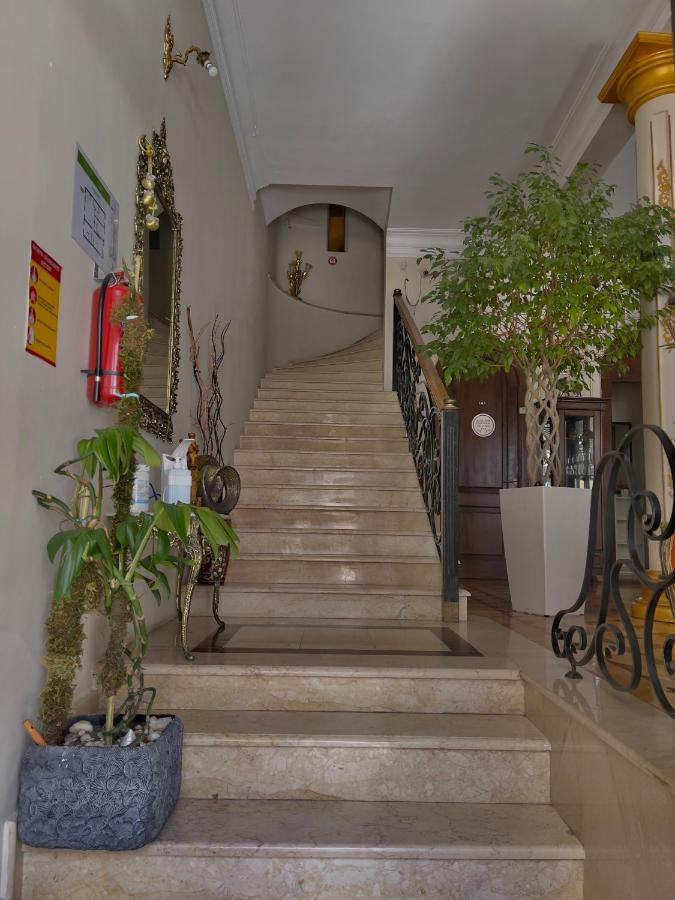 Luxors Garden Hotel Batumi Eksteriør billede