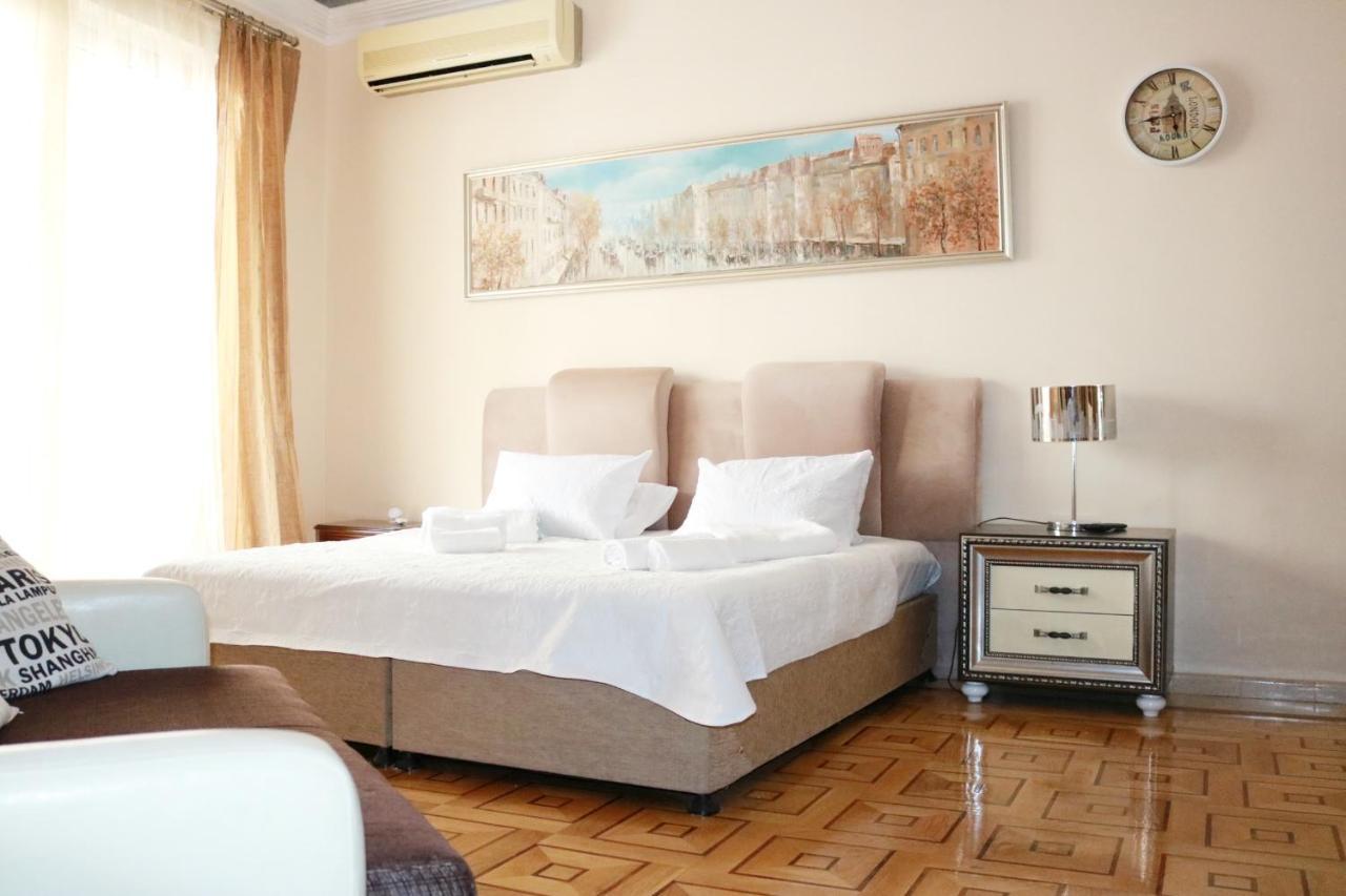 Luxors Garden Hotel Batumi Eksteriør billede